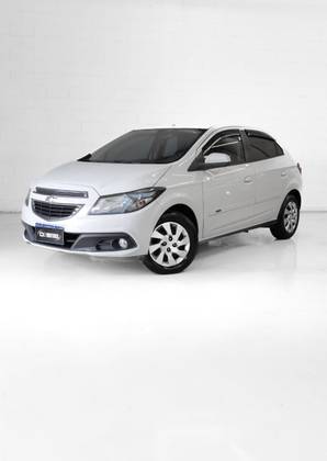 CHEVROLET ONIX 1.4 MPFI LT 8V FLEX 4P MANUAL CHEVROLET ONIX 1.4 MPFI LT 8V FLEX 4P MANUAL